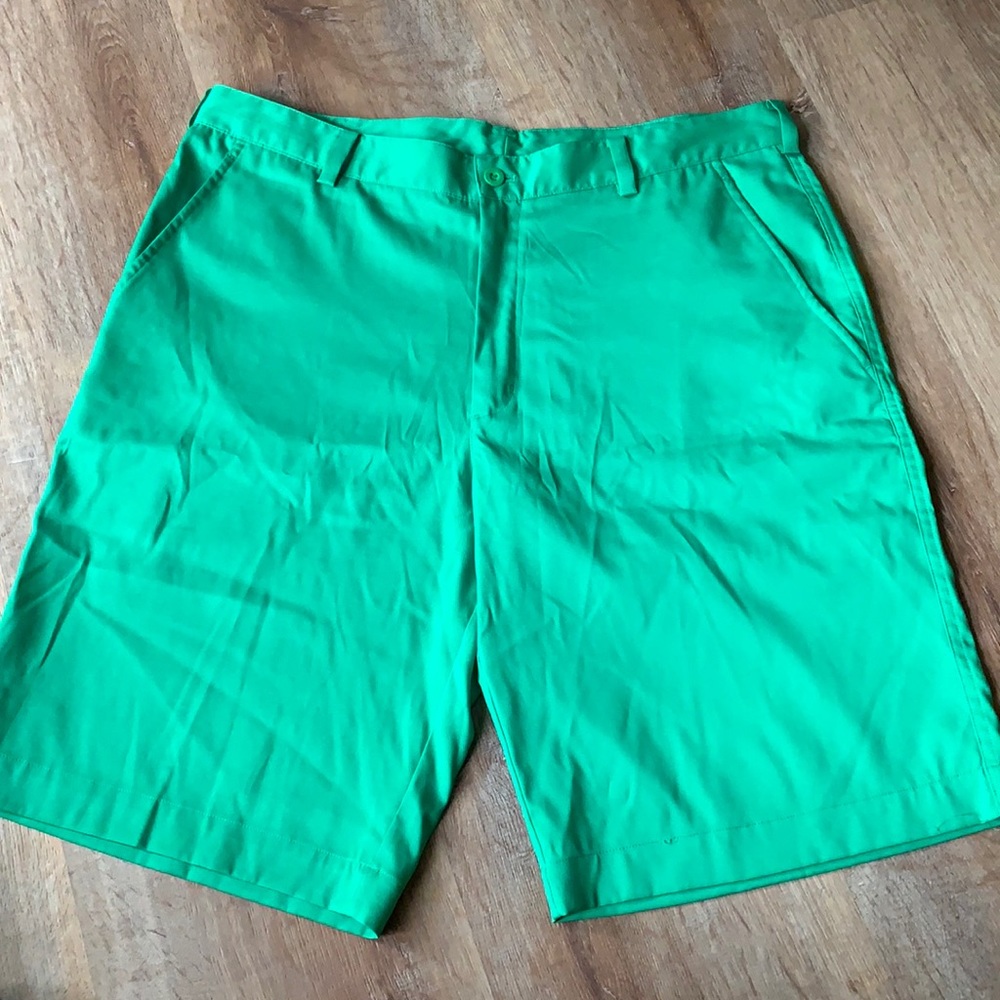 Nike Golf Dri-Fit Men’s Shorts Sz 34 NWOT Green